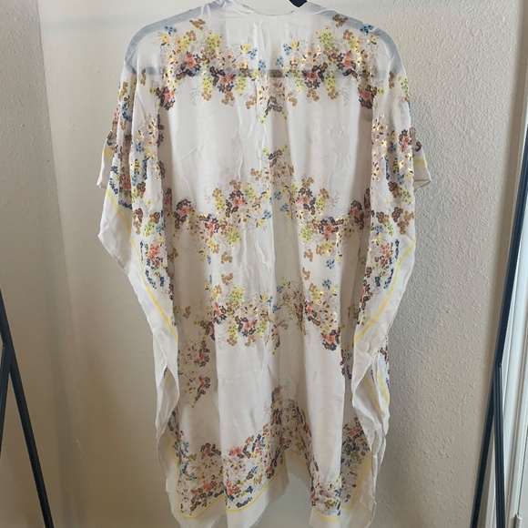 Woven‎ Heart floral kimono OSFA summer layer or swim coverup - Picture 6 of 6